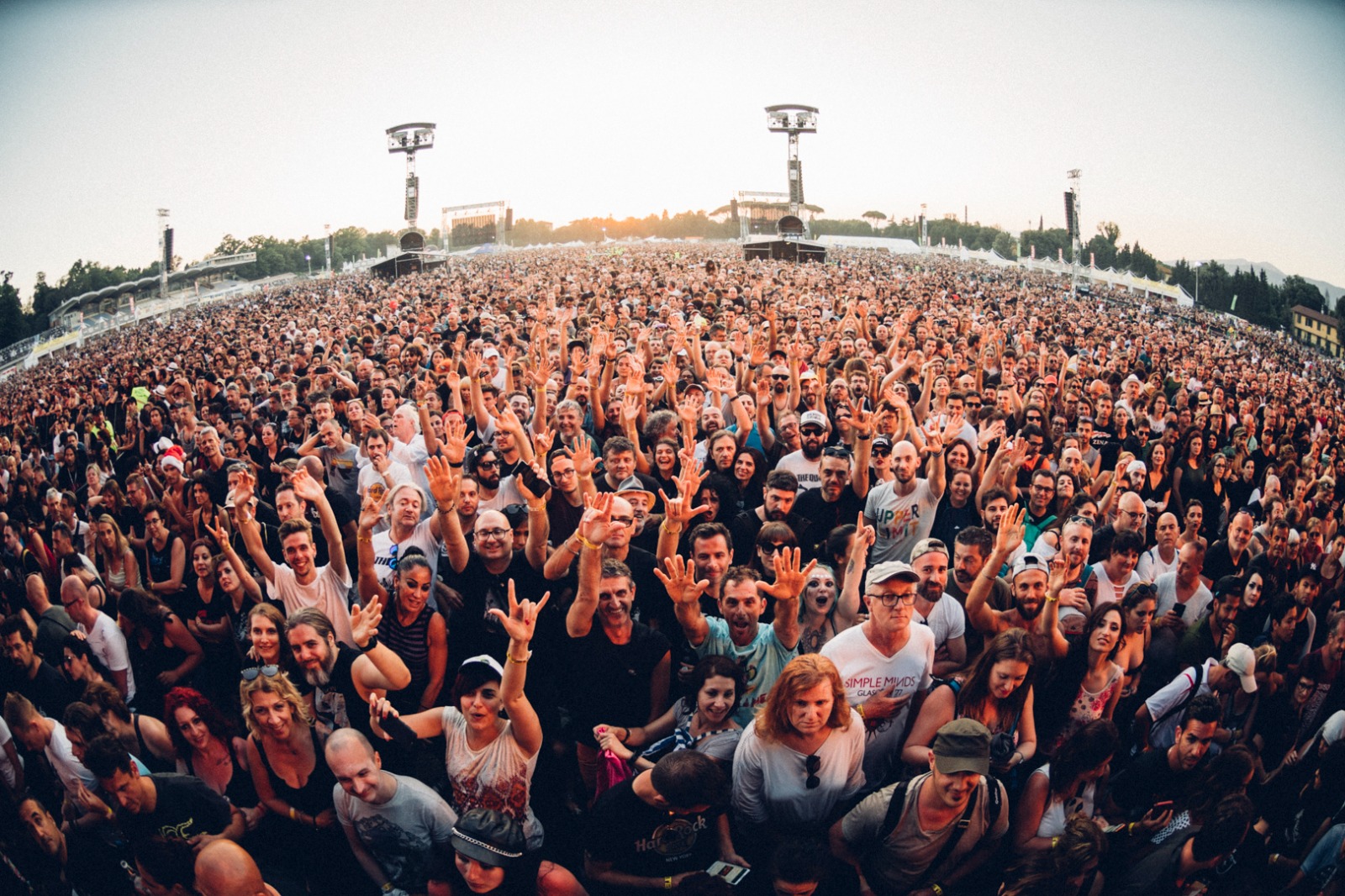 Firenze Rocks 2024: rock alternative per l’estate! 1 Firenze Rocks - prime file. Sito ufficiale di Firenze Rocks - palco. FirenzeRocks: www.https://www.firenzerocks.it/