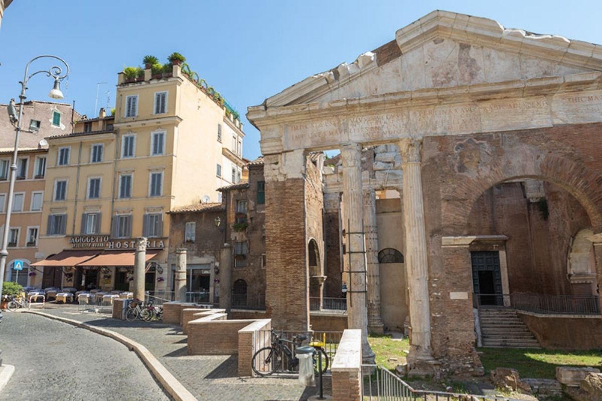 Giornata della Memoria, 27 gennaio. Ghetto di Roma, vista del Portico di Ottavia