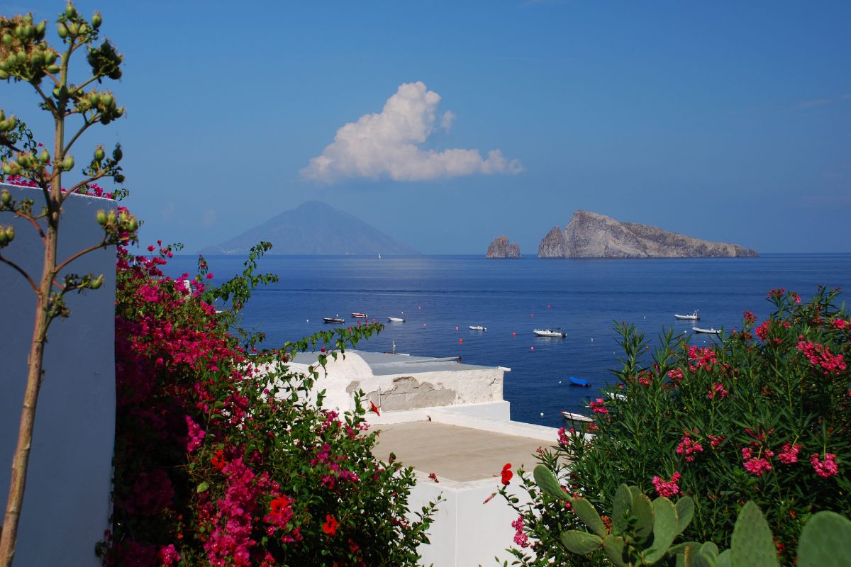 Blue Monday: come trascorrere il giorno più triste dell’anno 6 Isole Eolie in Sicilia