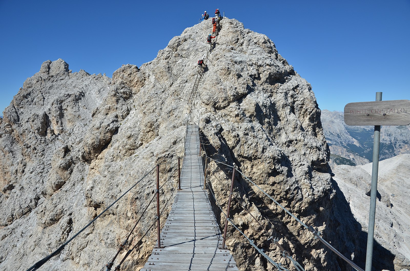 I 10 Ponti tibetani in Italia da non perdere 3 Ponte Cristallo sulle Dolomiti