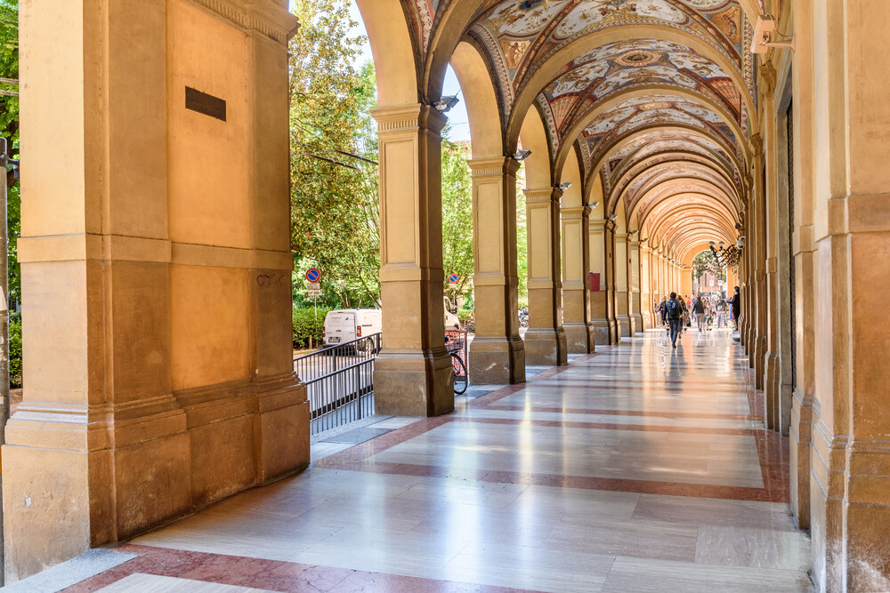Una passeggiata tra i Portici di Bologna, Patrimonio UNESCO 3 Portici di Bologna patrimonio Unesco Piazza Cavour. Palazzo della Banca d’Italia