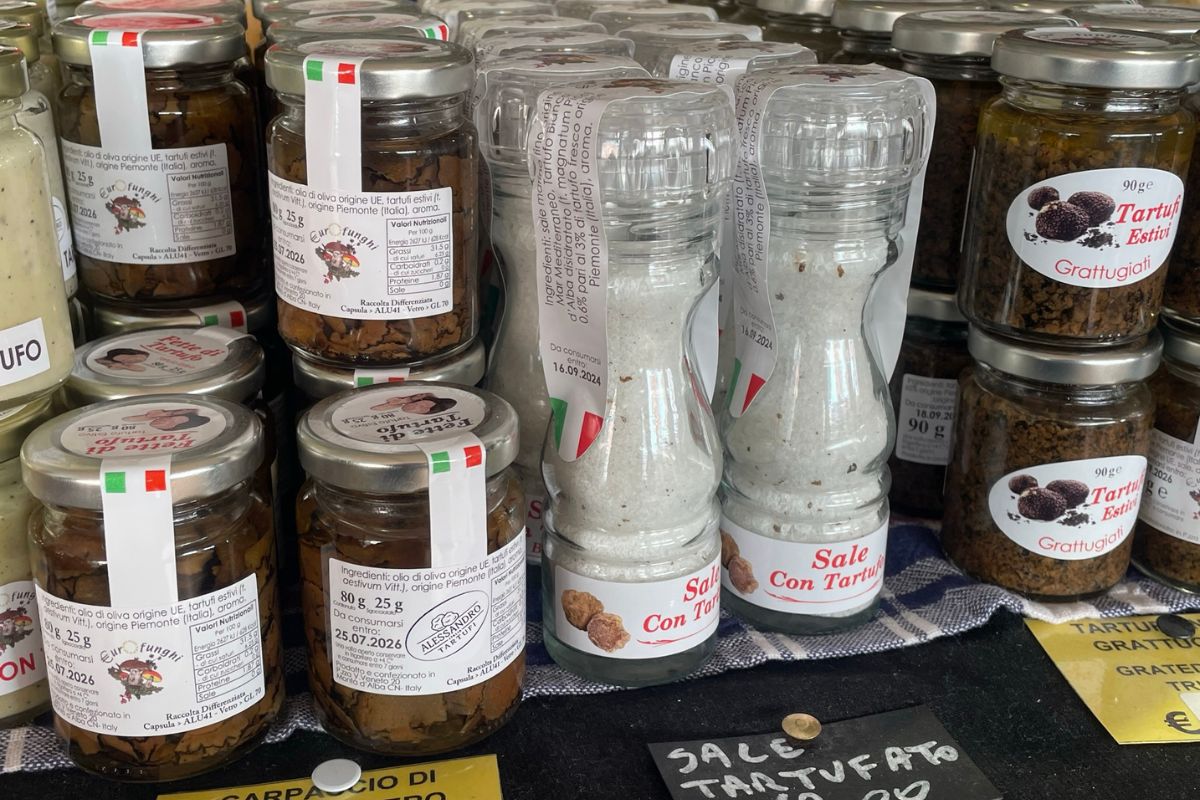 Sale al tartufo e tartufo grattugiato