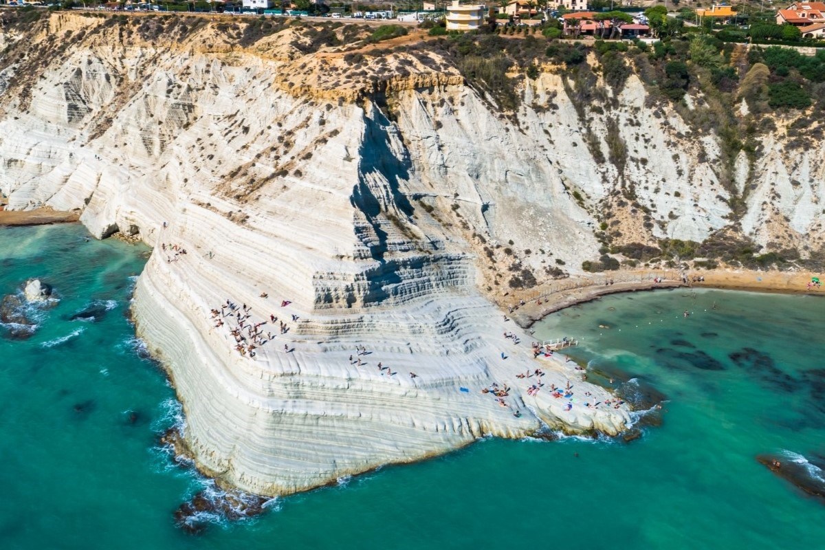 Sicilia: viaggio nella storia e nella bellezza mediterranea 1 La Scala dei Turchi
