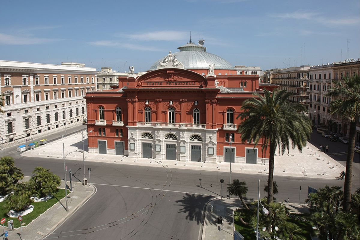 Teatro Petruzzelli di Bari 